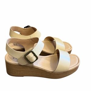 Frye Lylam Women's Tan Sandals Sz 10M EUC